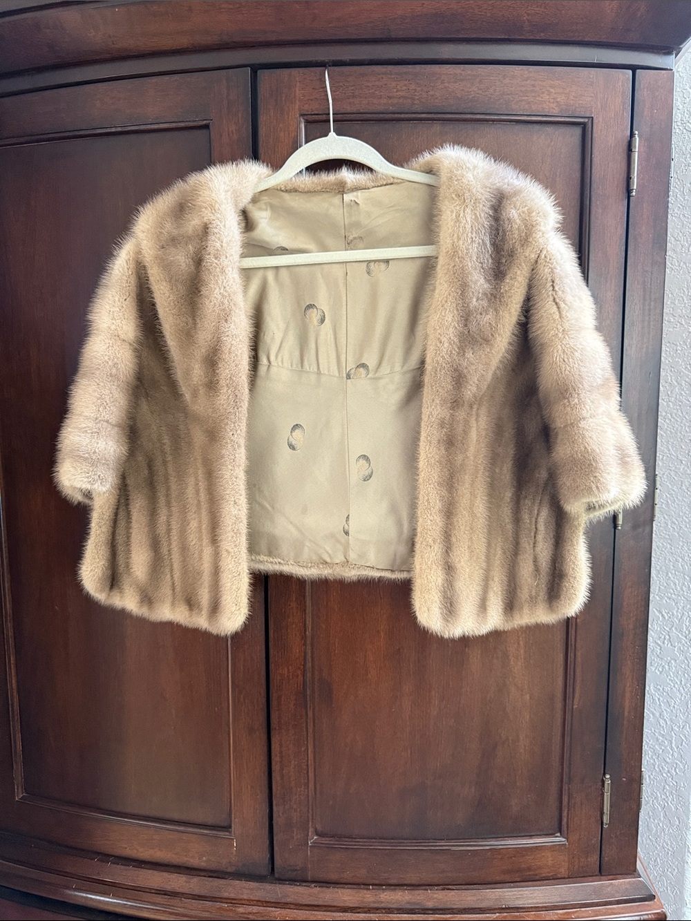 Vintage Light Brown Fur Capelet Jacket